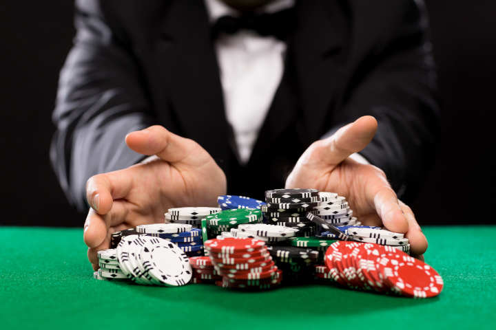 Deep stack tournament strategy